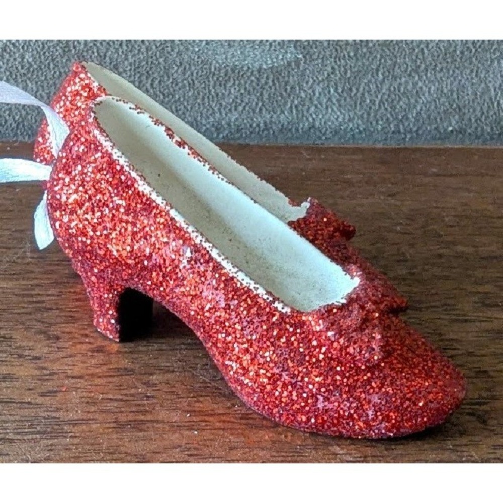 Wizard of Oz Ruby Red Slippers Ornament T.E.C, Ceramic, Red Glitter, Hang Cord - Picture 2 of 5